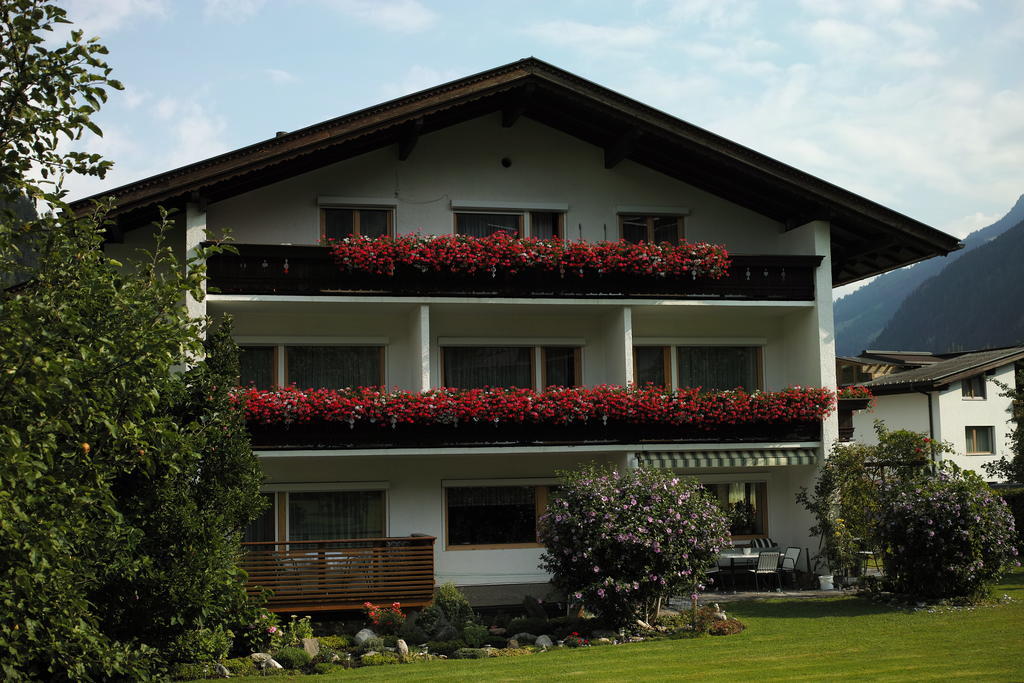 Gaestehaus Ahornblick Майргофен Екстер'єр фото